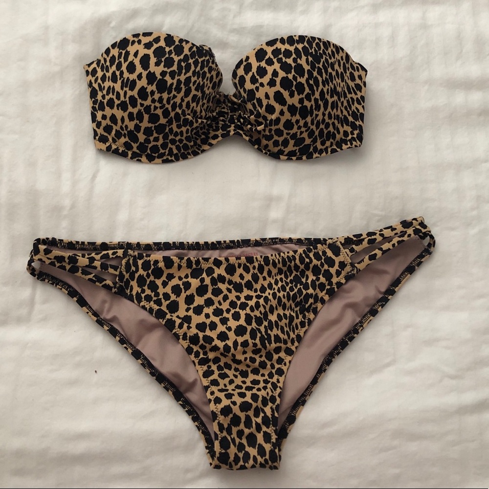 Victoria’s Secret leopard print bikini